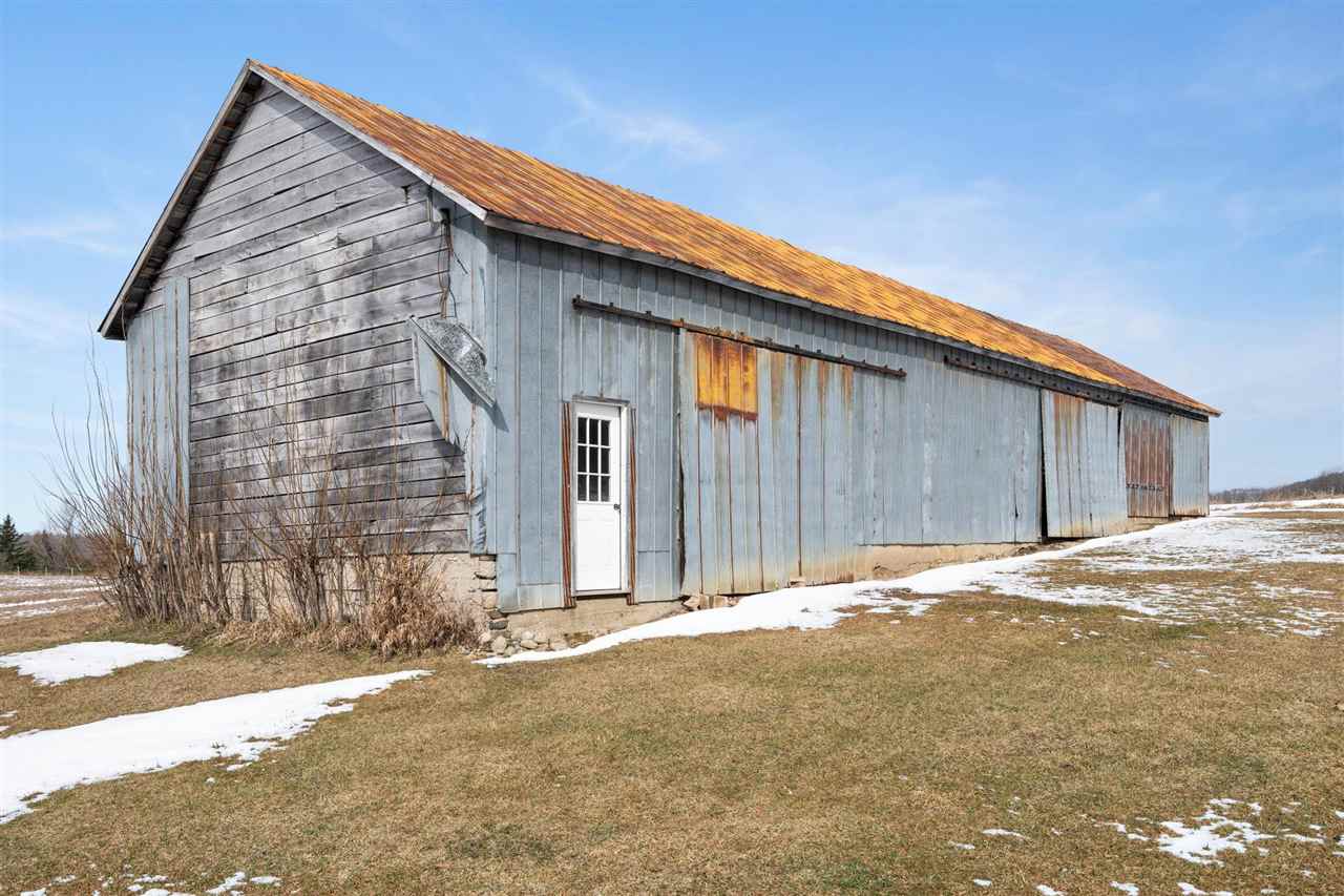 617 E Sturgeon Bay Trail