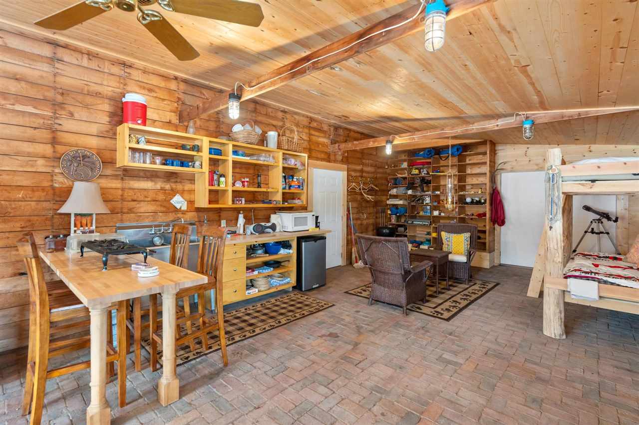 617 E Sturgeon Bay Trail