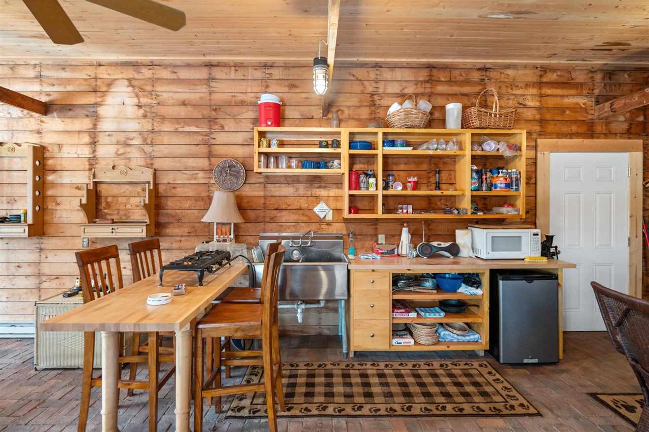 617 E Sturgeon Bay Trail