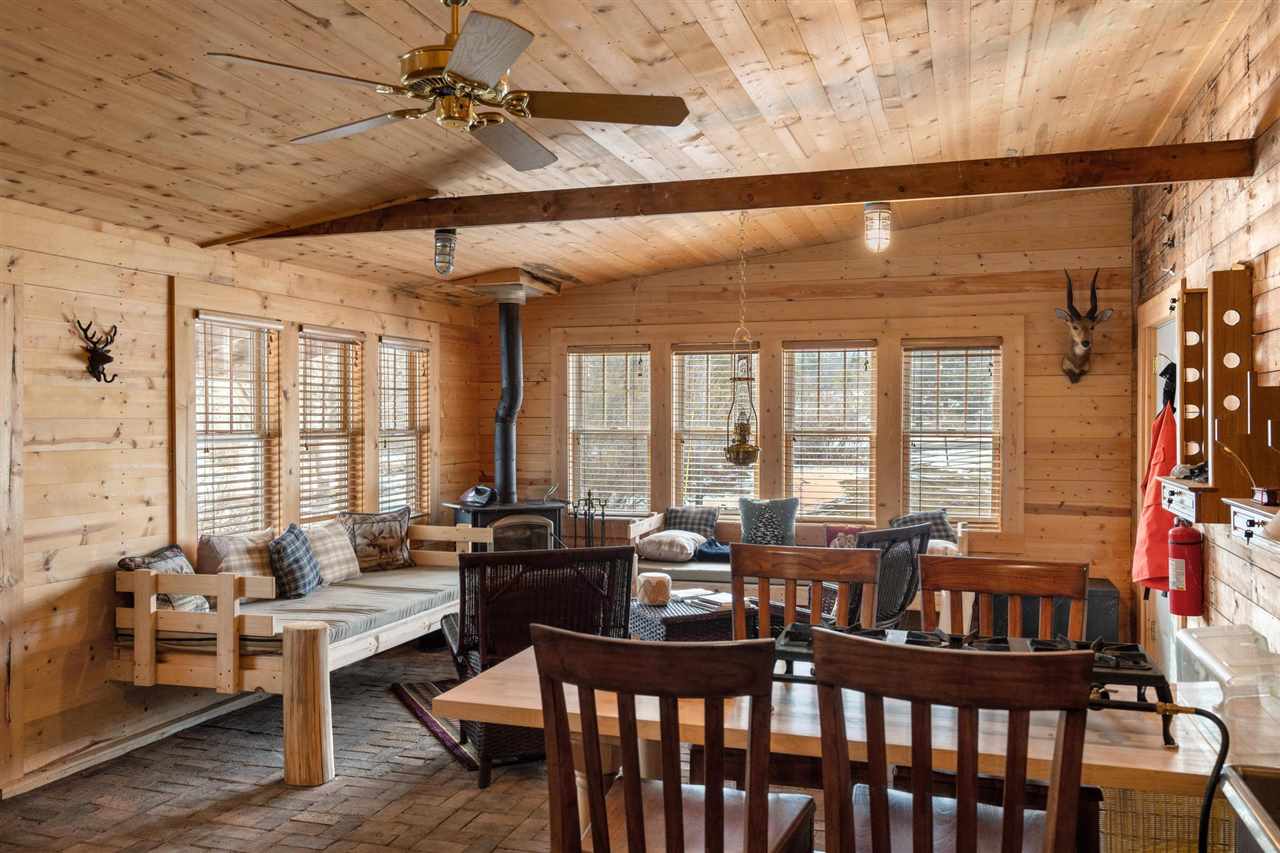 617 E Sturgeon Bay Trail