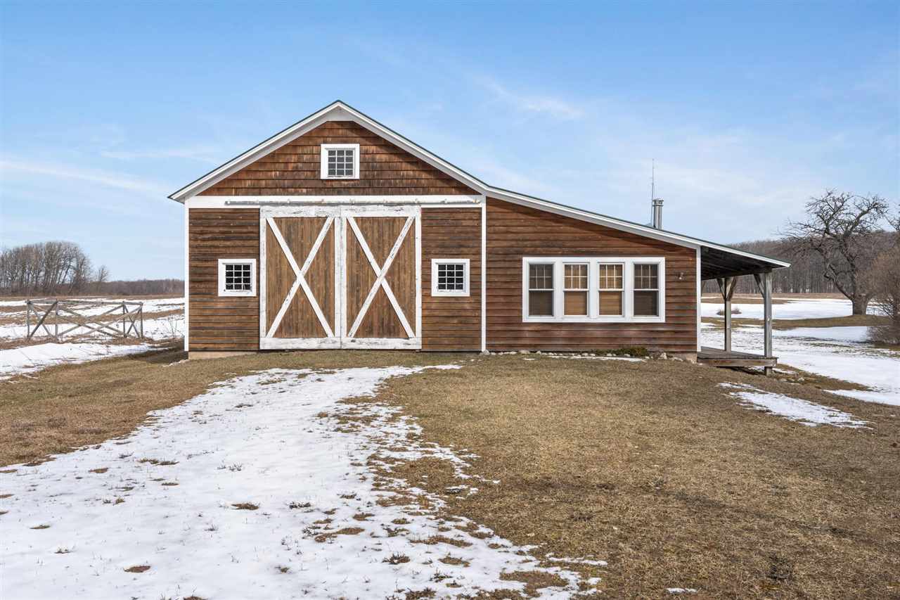 617 E Sturgeon Bay Trail