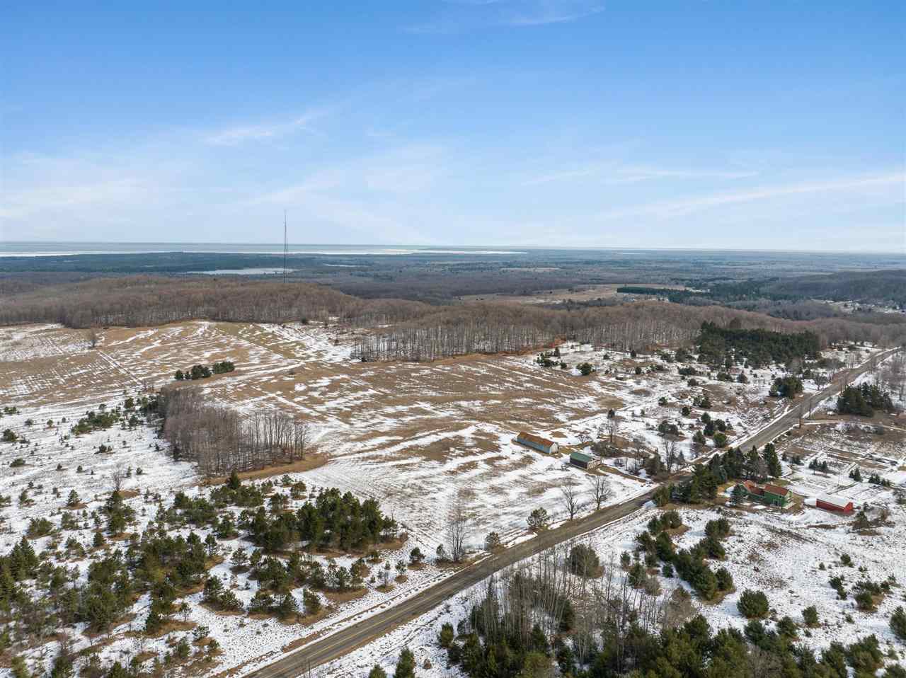 617 E Sturgeon Bay Trail