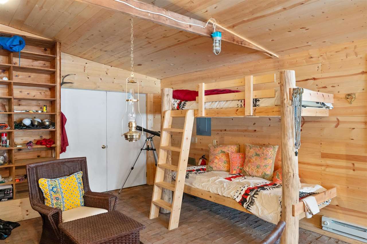 617 E Sturgeon Bay Trail