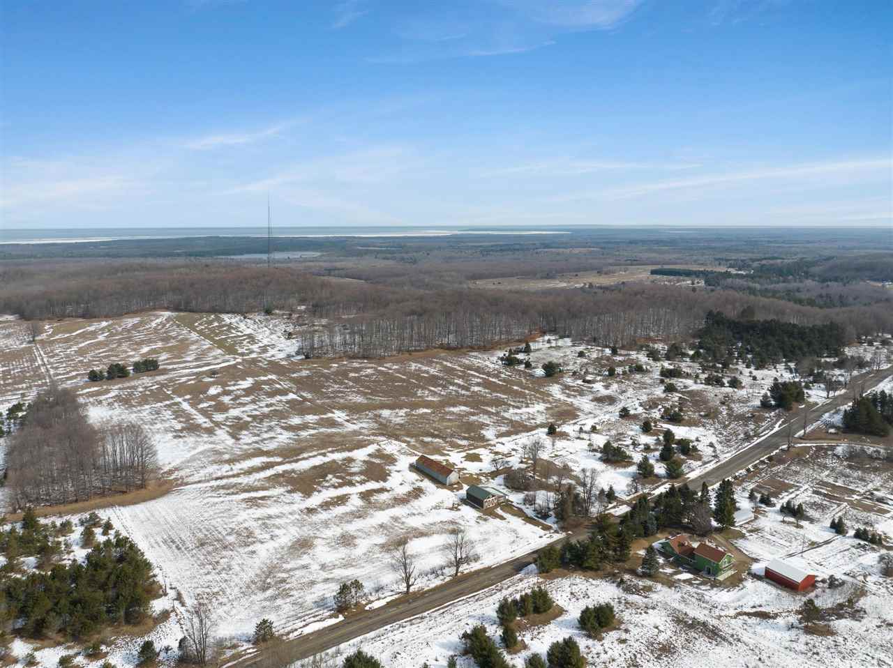 617 E Sturgeon Bay Trail