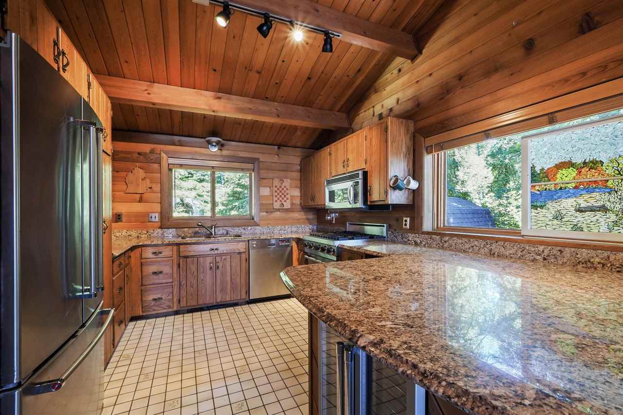11009 Lakeshore Drive