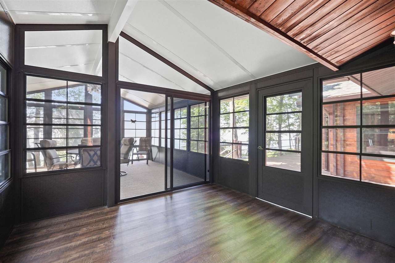 11009 Lakeshore Drive