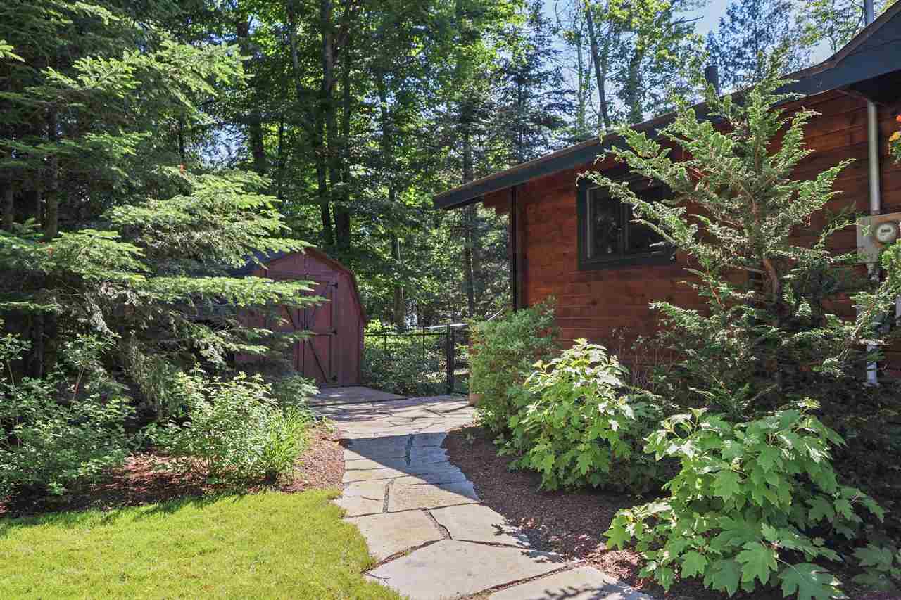 11009 Lakeshore Drive