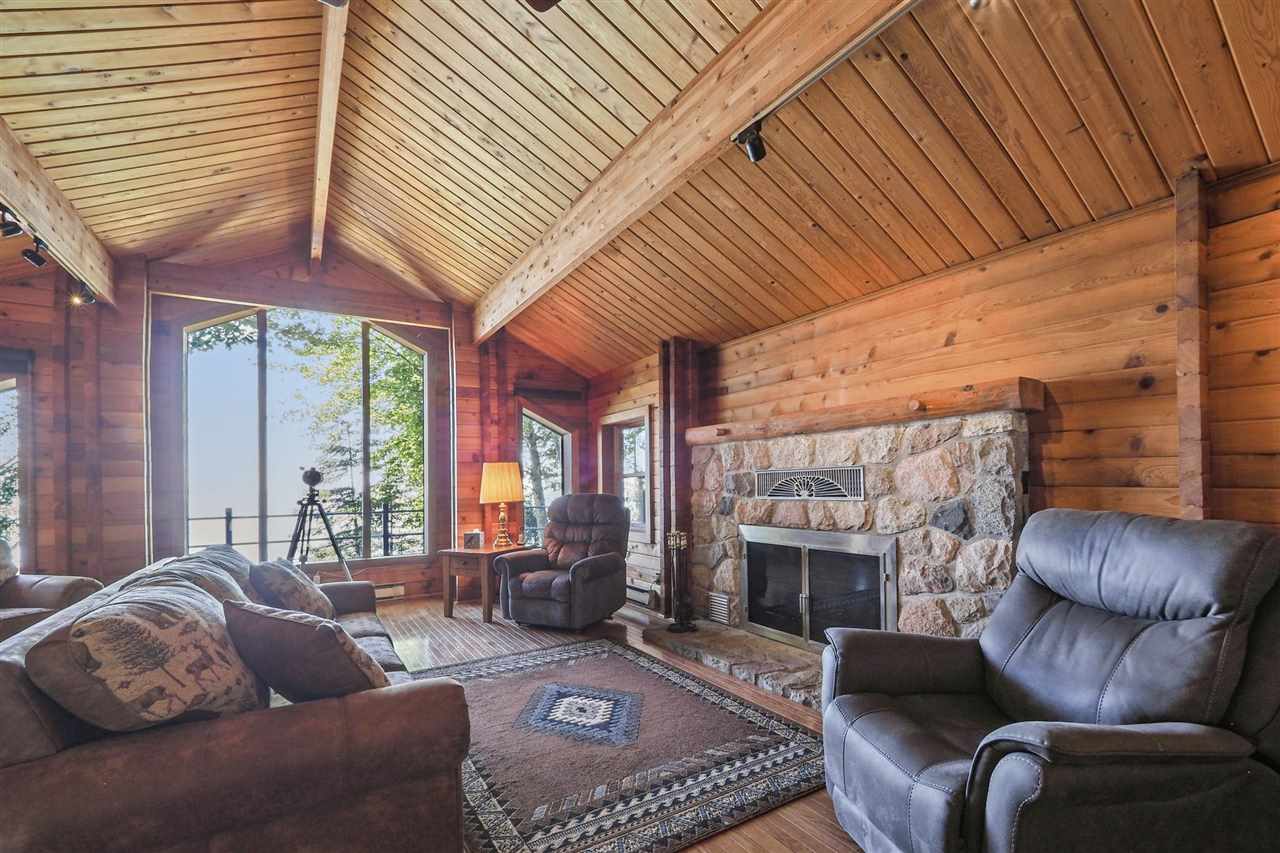 11009 Lakeshore Drive