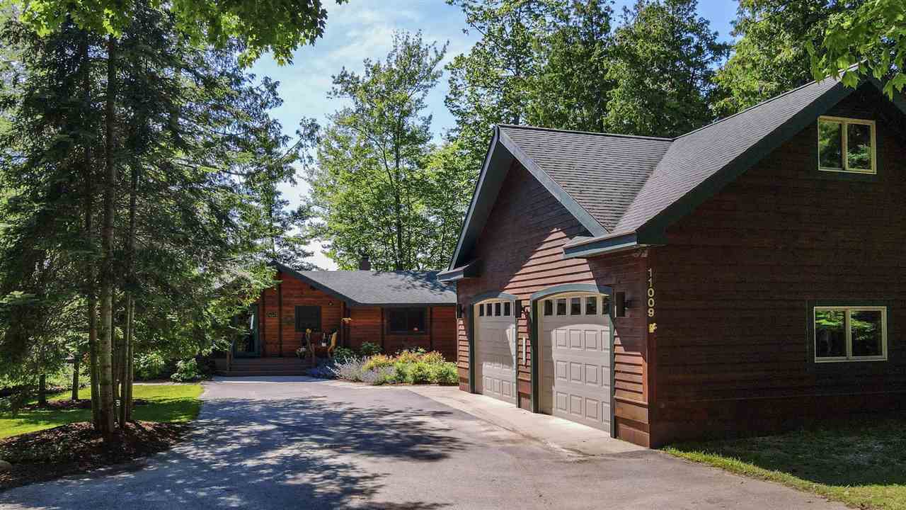 11009 Lakeshore Drive