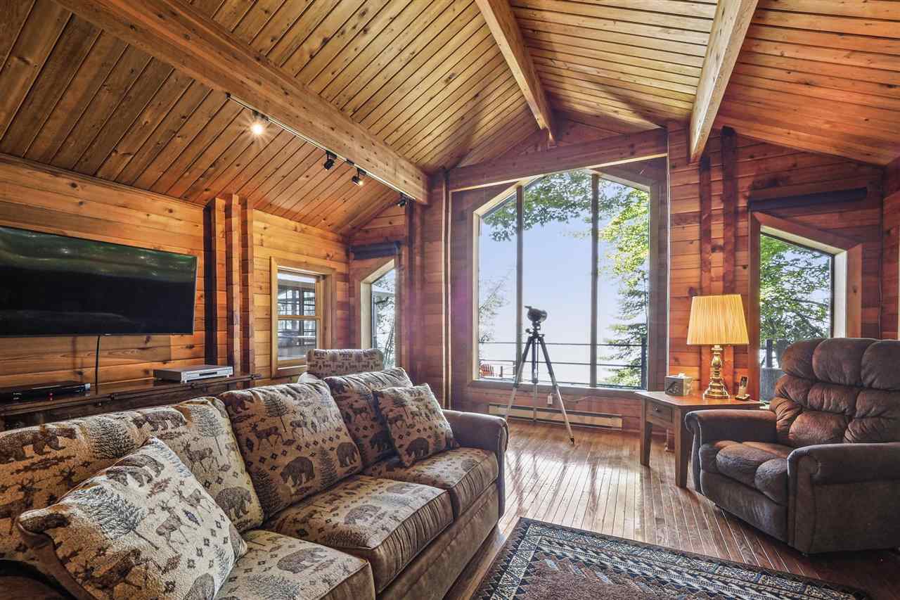11009 Lakeshore Drive