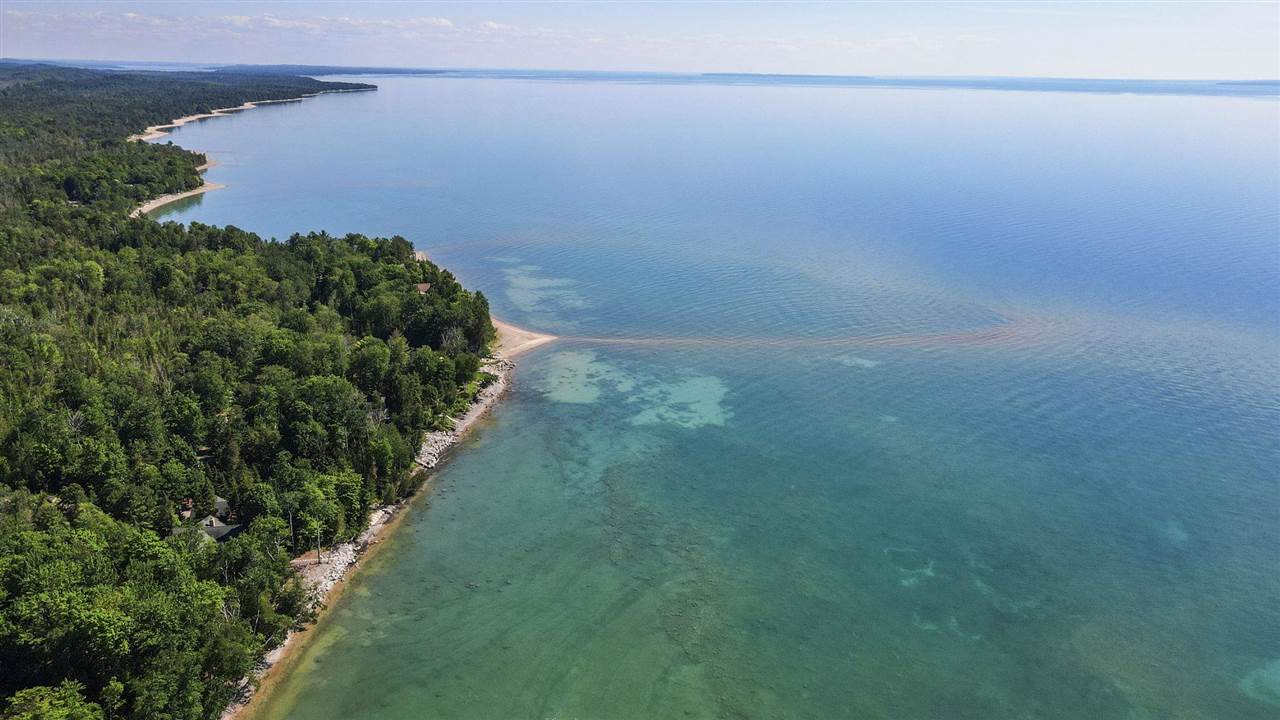 11009 Lakeshore Drive
