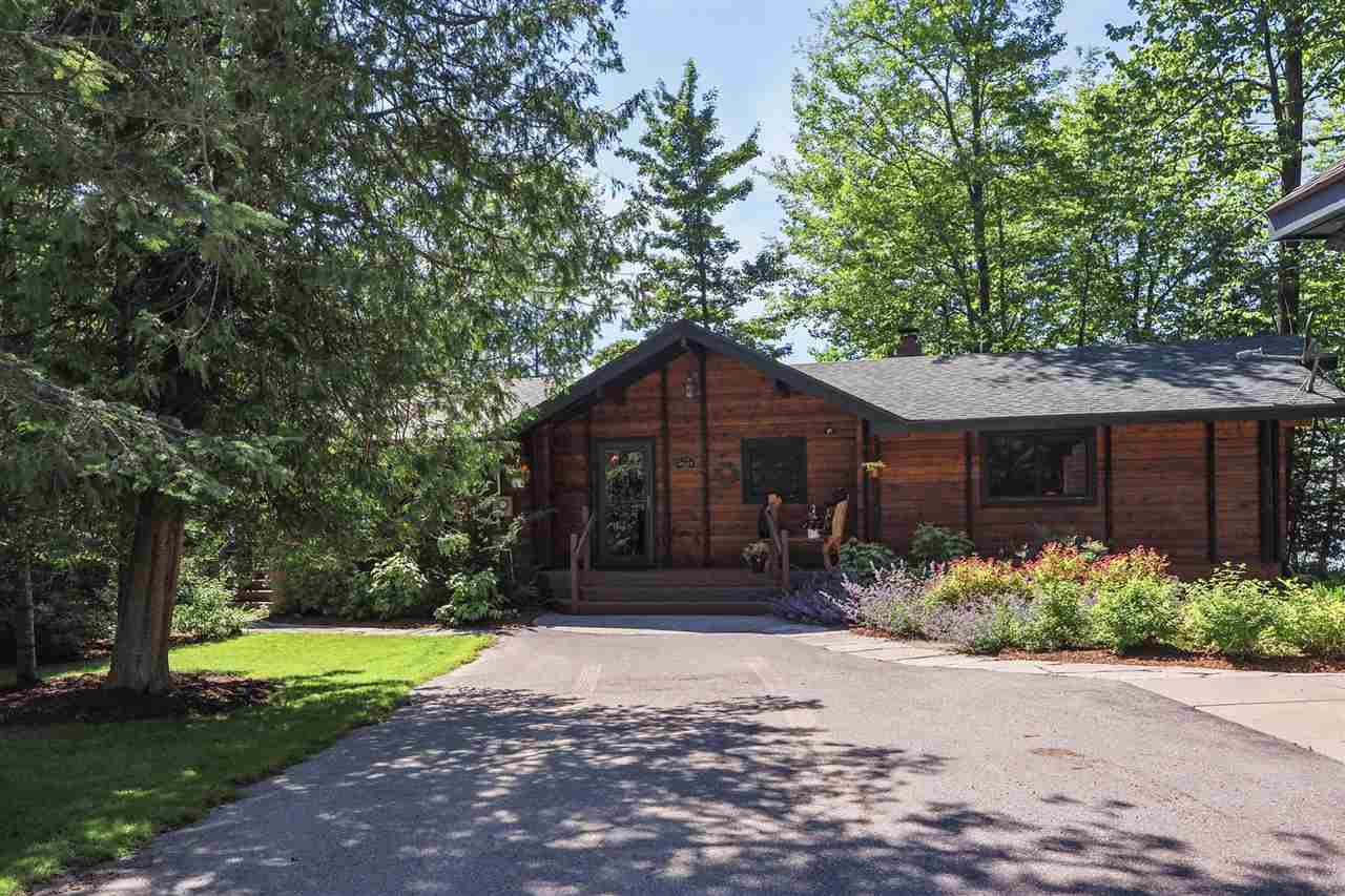 11009 Lakeshore Drive