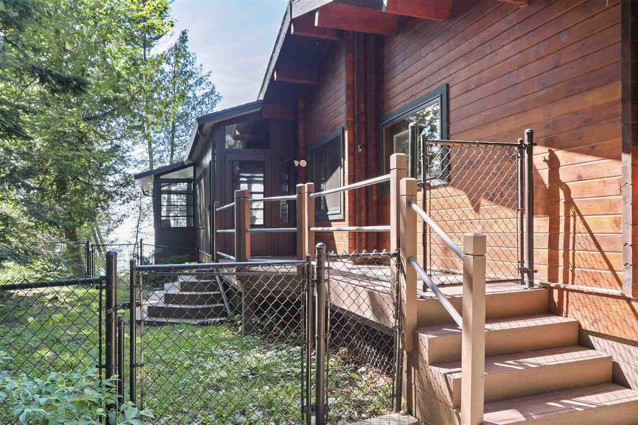 11009 Lakeshore Drive