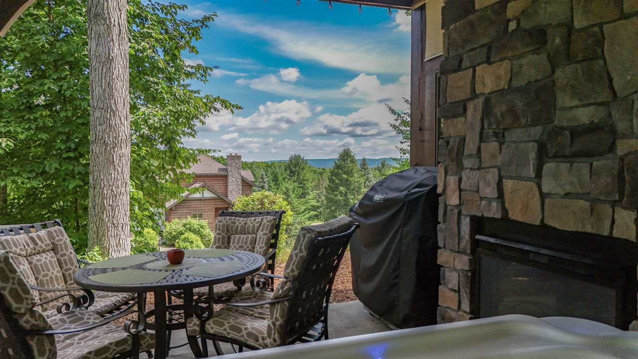 02340 7320 E Slopeside Drive Unit: 20