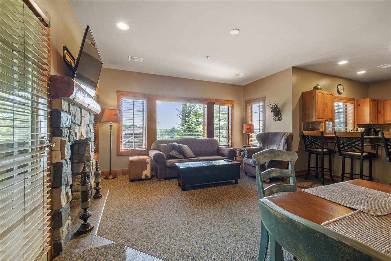 02340 7320 E Slopeside Drive Unit: 20