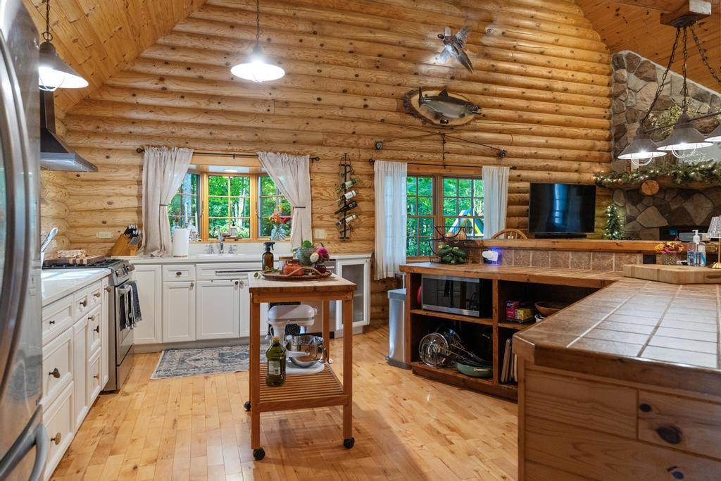 6885 Maple River Lane