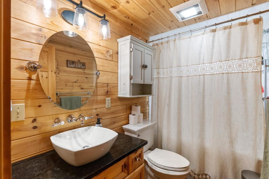 6885 Maple River Lane