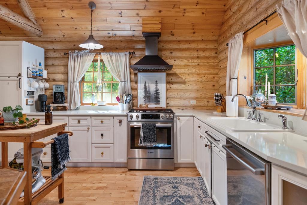 6885 Maple River Lane