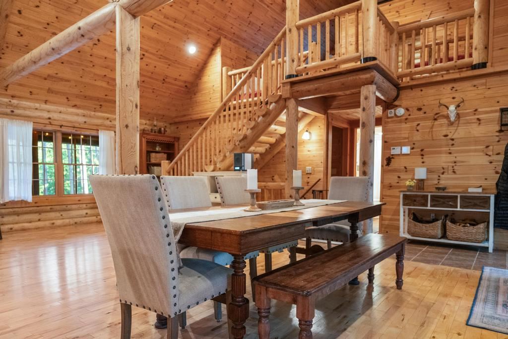 6885 Maple River Lane