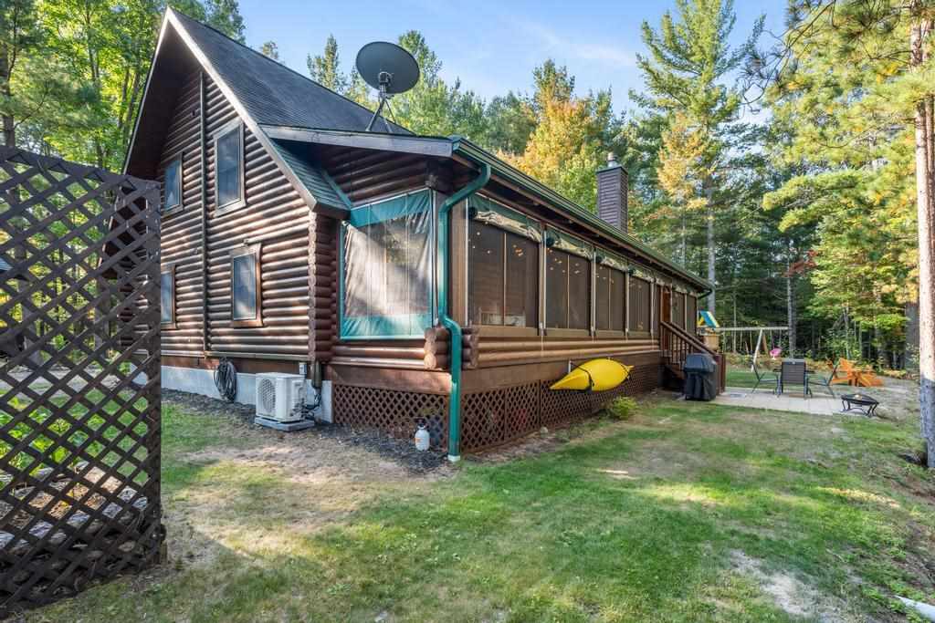 6885 Maple River Lane