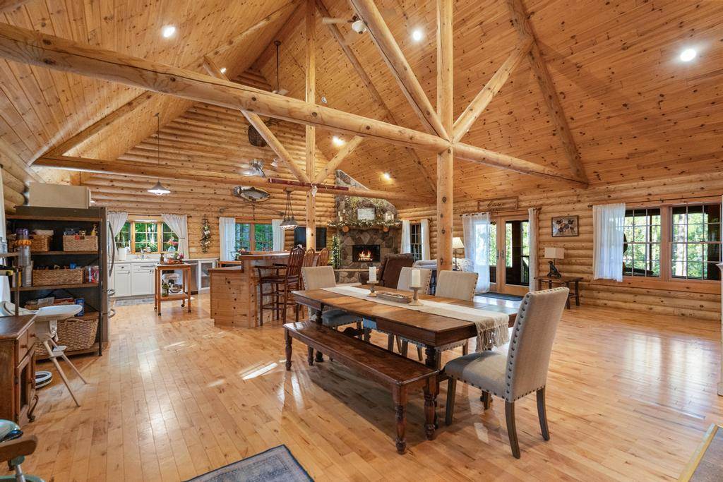 6885 Maple River Lane