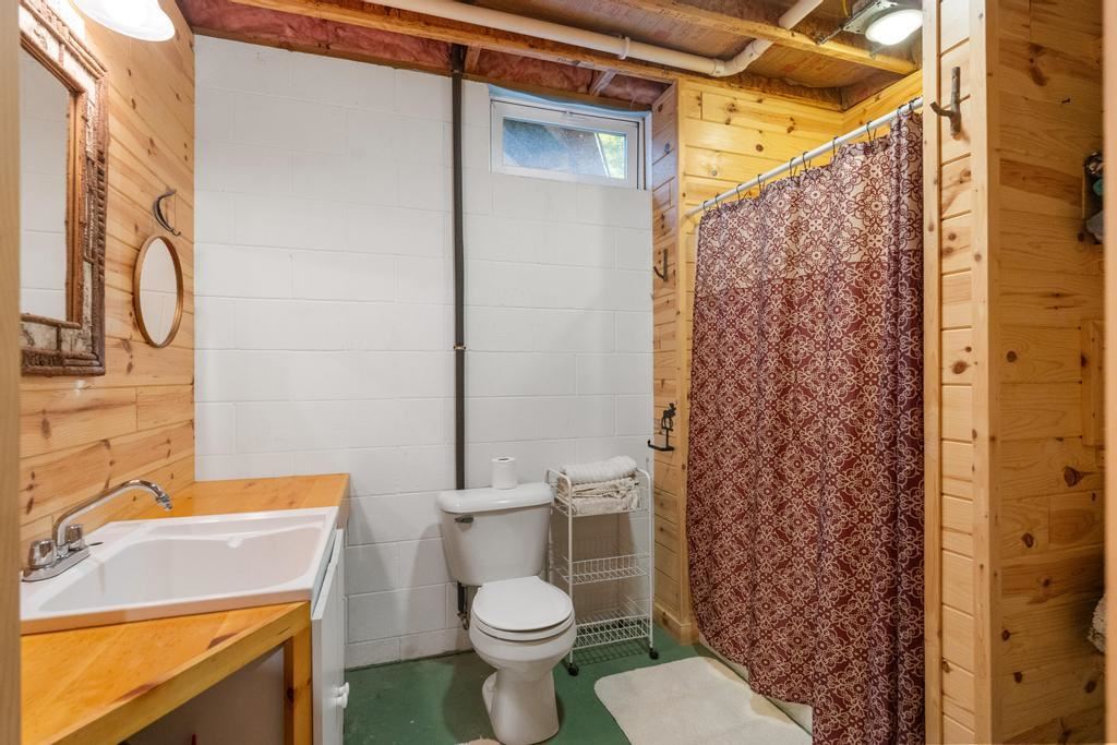 6885 Maple River Lane