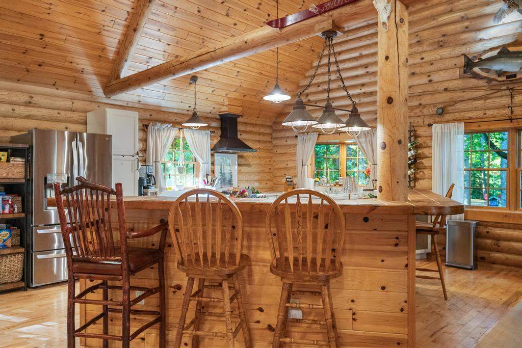 6885 Maple River Lane