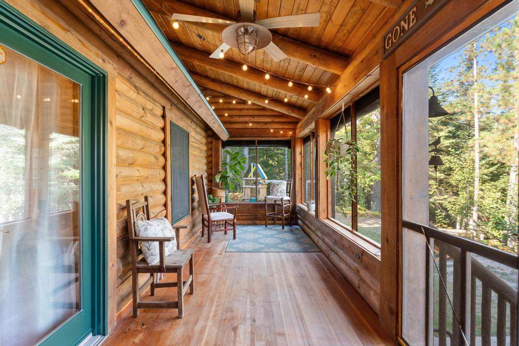 6885 Maple River Lane