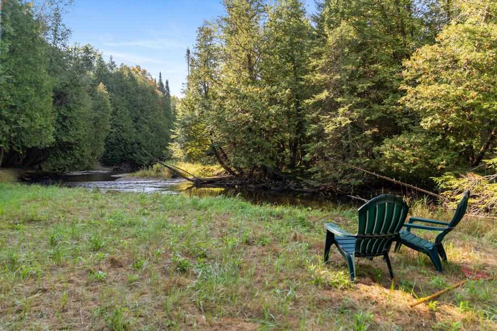 6885 Maple River Lane