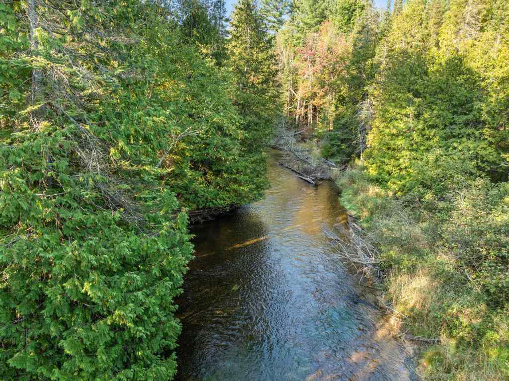 6885 Maple River Lane