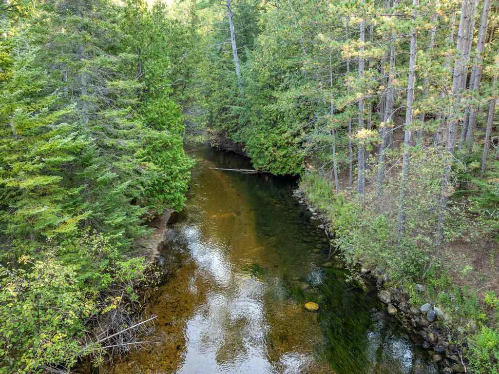 6885 Maple River Lane