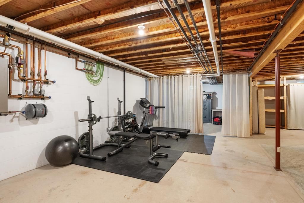 6885 Maple River Lane