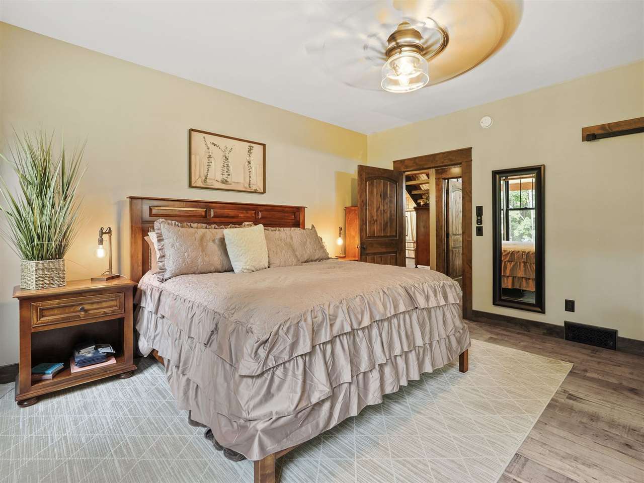 3500 Tree Tops Lane