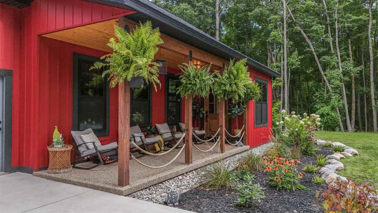 3500 Tree Tops Lane