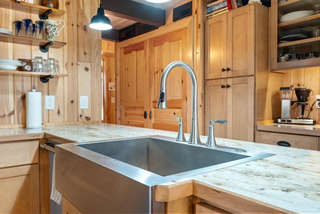 8282 Devils Elbow Drive