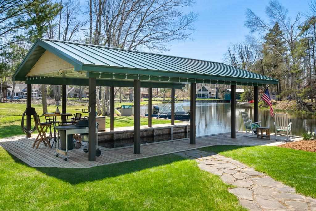 8282 Devils Elbow Drive