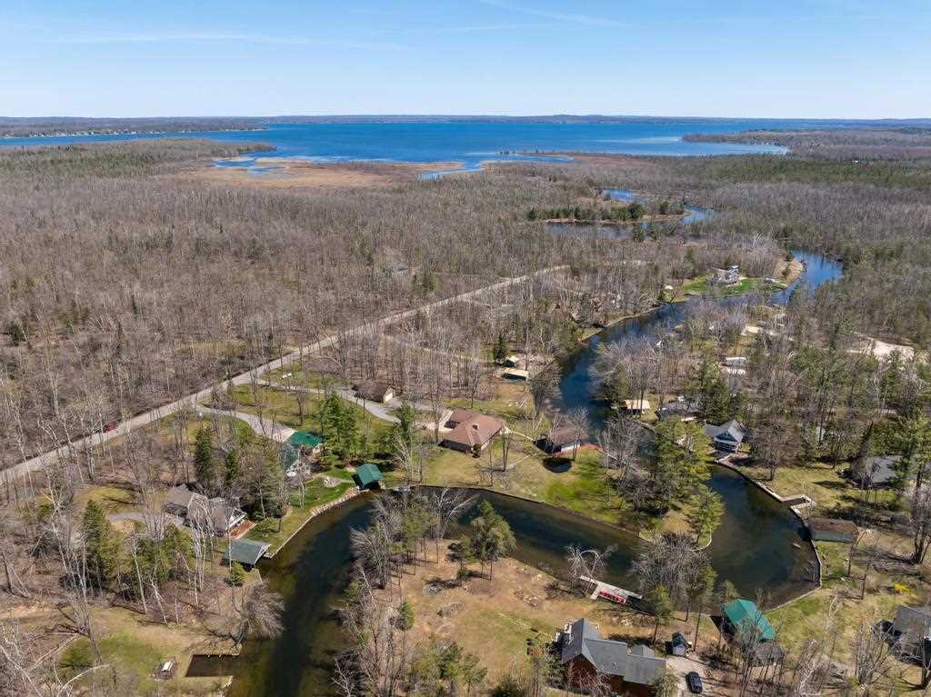 8282 Devils Elbow Drive