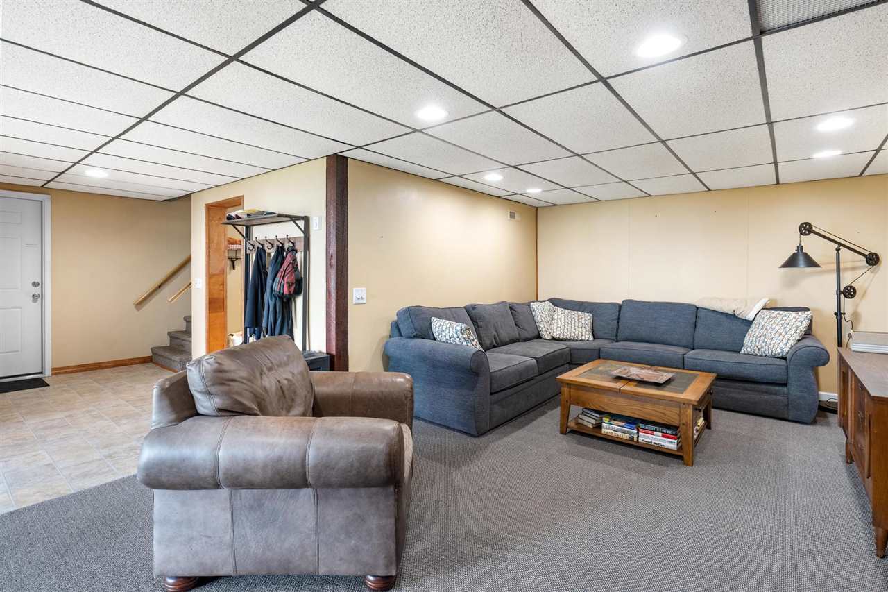 5534 Lakeshore Road