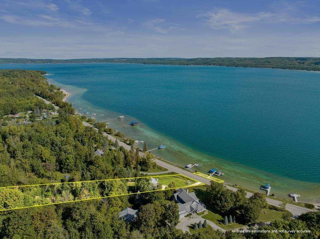 5534 Lakeshore Road