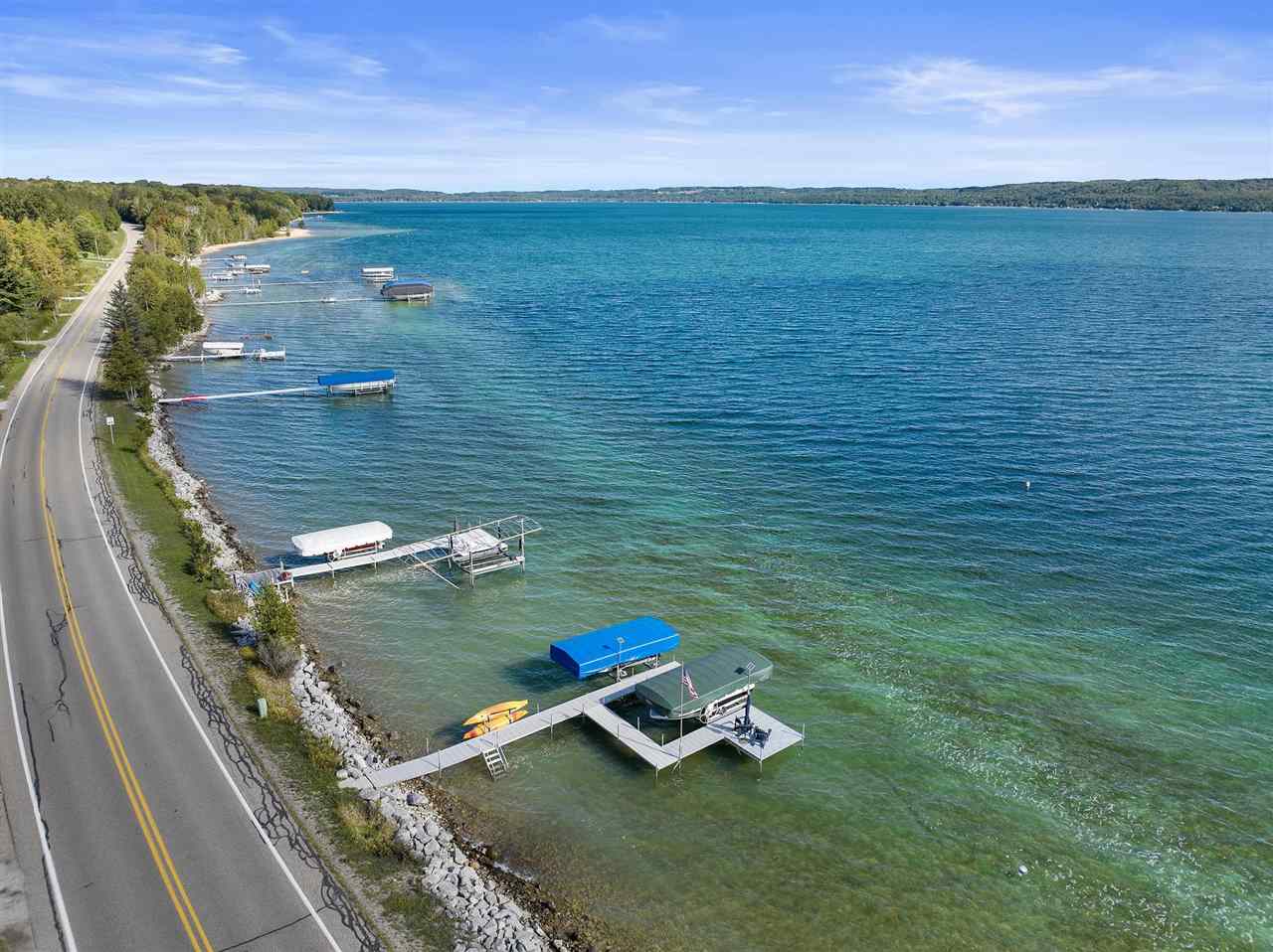 5534 Lakeshore Road