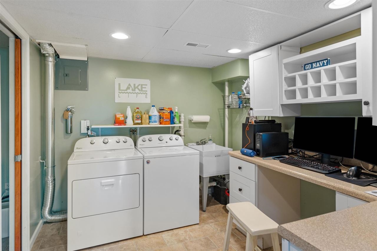 5534 Lakeshore Road