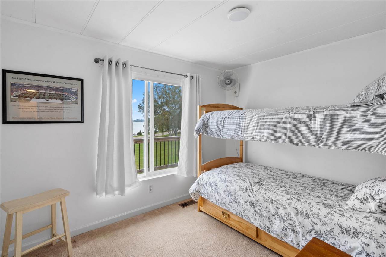 5534 Lakeshore Road