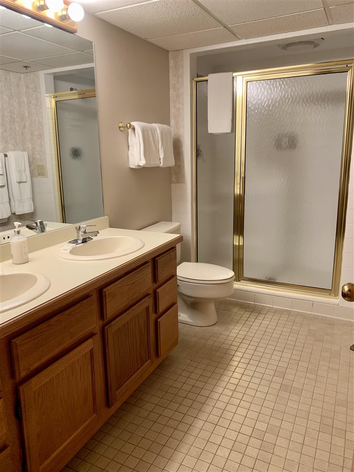 5620 Highlands Drive, #564