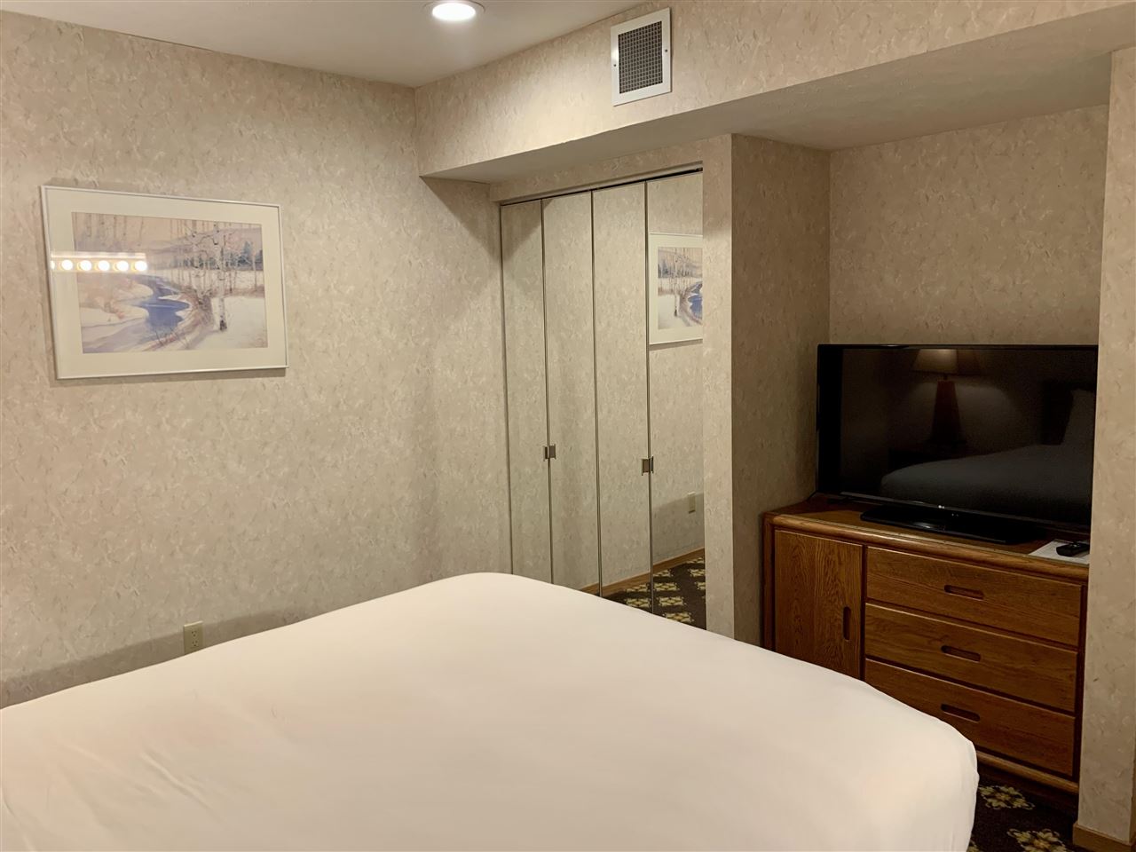 5620 Highlands Drive, #564