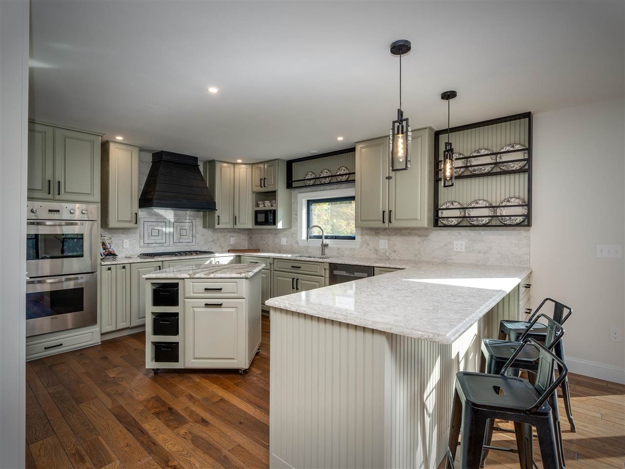 4189 N Ayr
