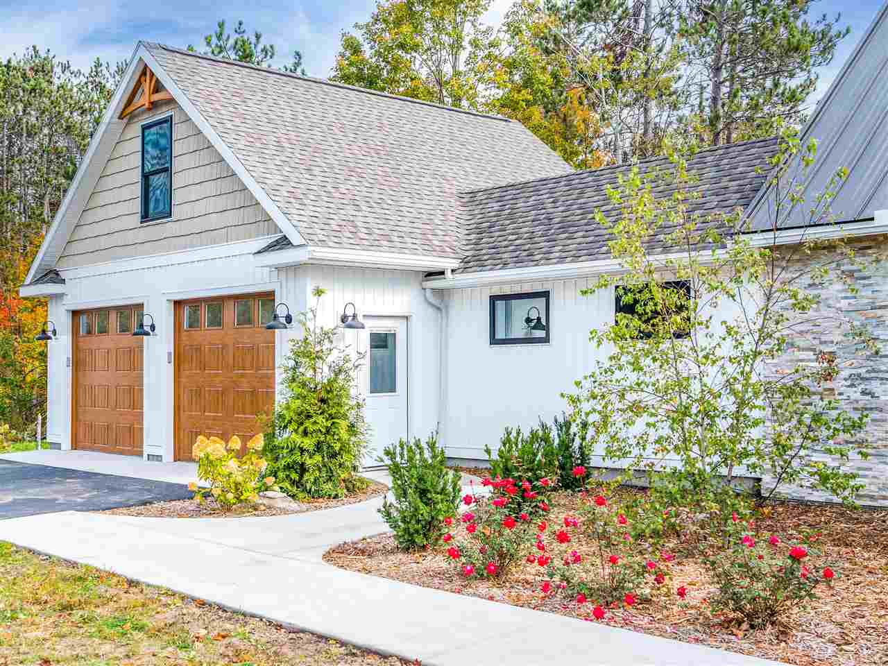 4189 N Ayr