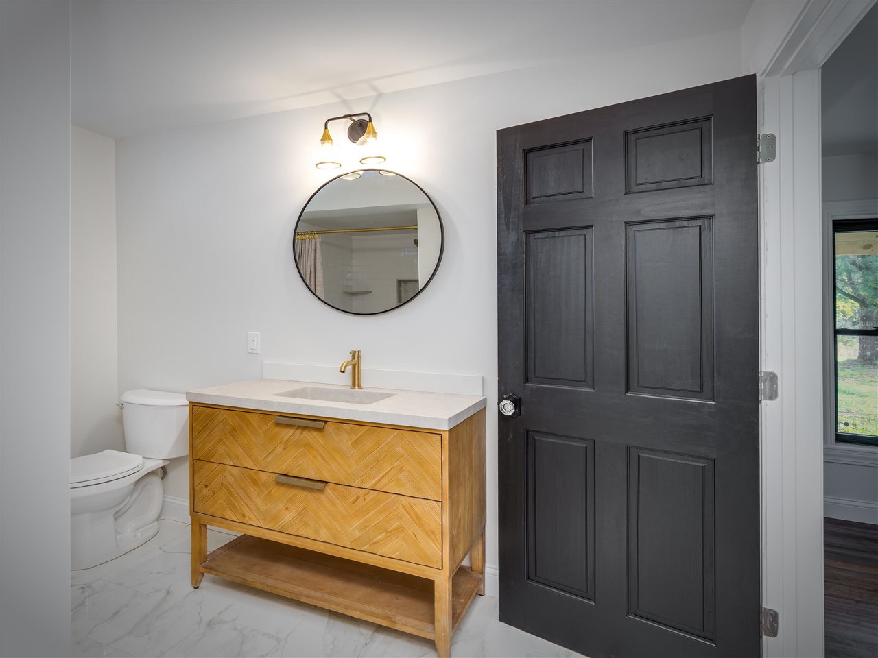 4189 N Ayr