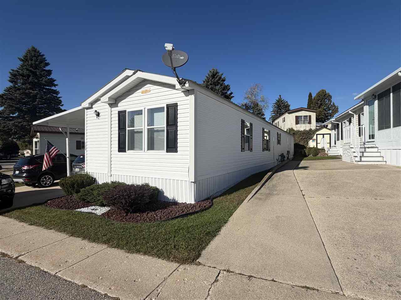 526 N Lake Street Unit: 128