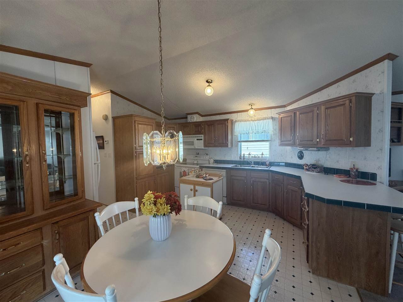 526 N Lake Street Unit: 128