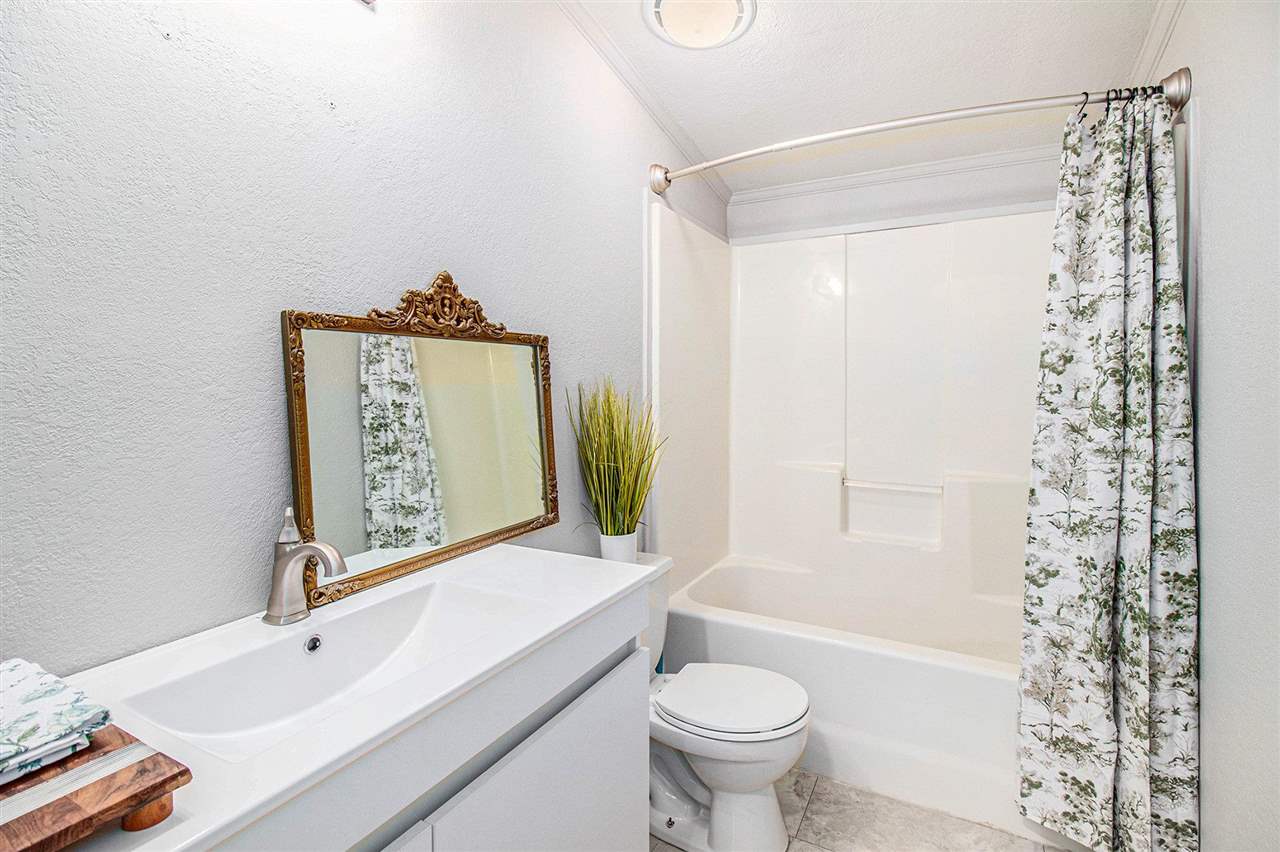 2755 Crestview